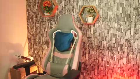 Salom independent model online show from 07/20/26, 06:43