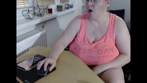Sweetboobs85h online show from 02/04/25, 09:20