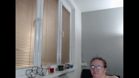 Sweetboobs85h online show from 02/05/25, 06:15