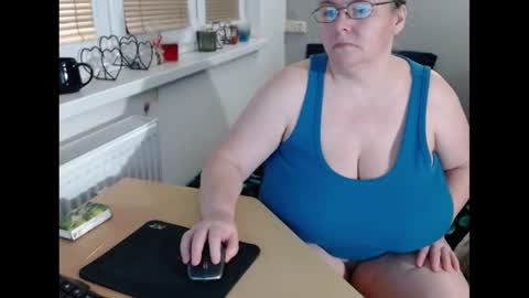 Sweetboobs85h online show from 02/19/25, 06:10