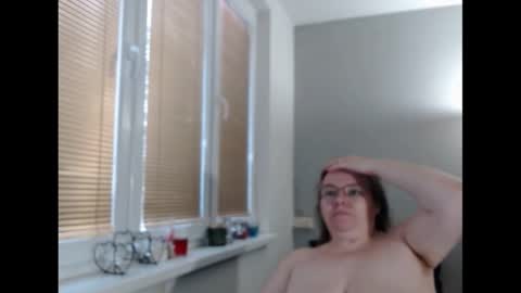 Sweetboobs85h online show from 02/23/25, 03:08