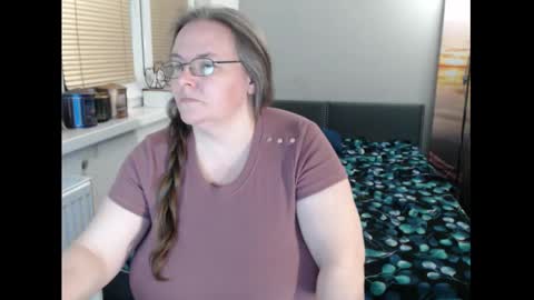 Sweetboobs85h online show from 02/18/26, 09:55