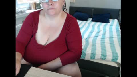 Sweetboobs85h online show from 07/01/26, 02:29