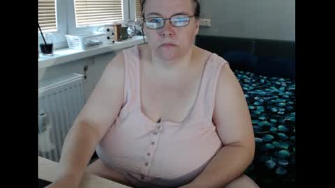 Sweetboobs85h online show from 07/15/26, 11:15