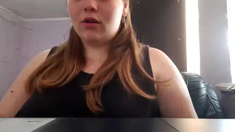sweetbun97 online show from 02/14/25, 10:07