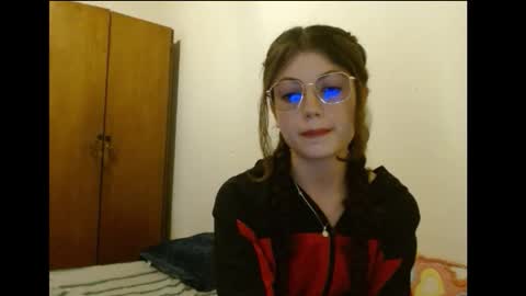 Snapshot of sweetcalm_ chatting on 02/08/26, 03:54 sweetcalm_ online show from 02/08/26, 03:54