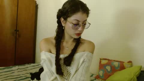 Snapshot of sweetcalm_ chatting on 05/22/26, 03:24 sweetcalm_ online show from 05/22/26, 03:24