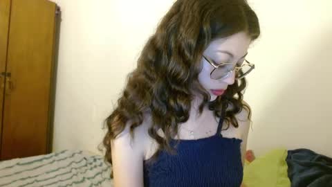 Snapshot of sweetcalm_ chatting on 05/27/26, 03:14 sweetcalm_ online show from 05/27/26, 03:14