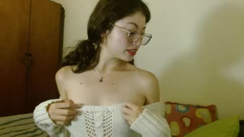 Snapshot of sweetcalm_ chatting on 05/30/26, 04:31 sweetcalm_ online show from 05/30/26, 04:31
