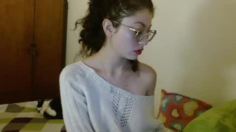 Snapshot of sweetcalm_ chatting on 06/06/26, 03:33 sweetcalm_ online show from 06/06/26, 03:33