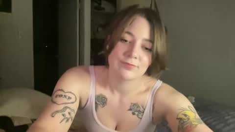 Snapshot of sweetcandyangel chatting on 02/09/25, 03:22 sweetcandy online show from 02/09/25, 03:22