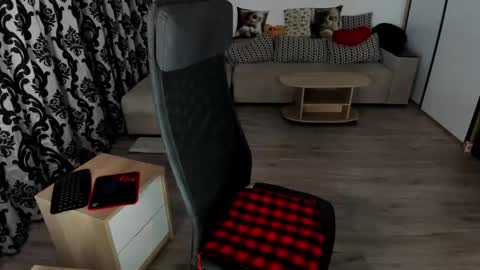 Snapshot of sweetcharlotte77 chatting on 10/23/25, 06:39 Charlotte online show from 10/23/25, 06:39