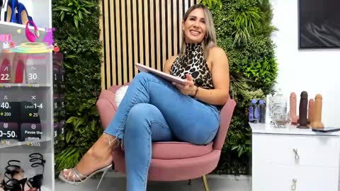 Cherry online show from 10/05/25, 06:01