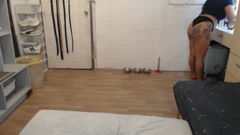 Snapshot of sweetcuteangel chatting on 02/21/25, 11:55 angel 3 online show from 02/21/25, 11:55