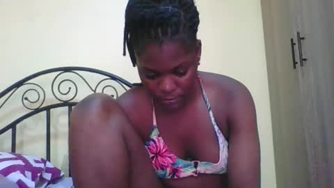 Snapshot of sweetdarkskin chatting on 10/07/25, 12:57 CLARIS online show from 10/07/25, 12:57