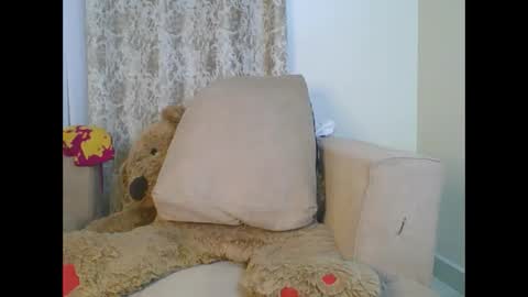 Snapshot of sweetdarkskin chatting on 06/05/26, 12:28 CLARIS online show from 06/05/26, 12:28