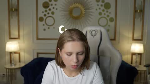 Amelia online show from 09/15/25, 10:26