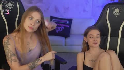 Amelia online show from 11/13/25, 03:55