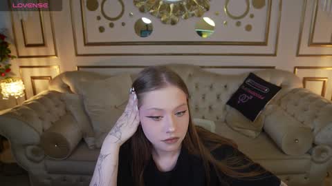 Amelia online show from 12/03/25, 11:41