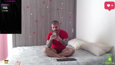 Snapshot of sweetdesires_ chatting on 02/20/26, 02:39 online show from 02/20/26, 02:39