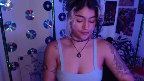 Abril online show from 10/09/25, 04:49