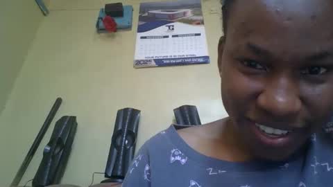 sweetdiva2012 online show from 11/05/25, 07:30