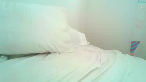 Snapshot of sweetdoll6 chatting on 11/04/25, 08:52 Sweet Doll online show from 11/04/25, 08:52