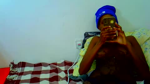 Snapshot of sweetebony123 chatting on 10/12/25, 09:03 sweetebony123 online show from 10/12/25, 09:03