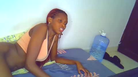 Snapshot of sweetebony123 chatting on 11/07/25, 12:49 sweetebony123 online show from 11/07/25, 12:49