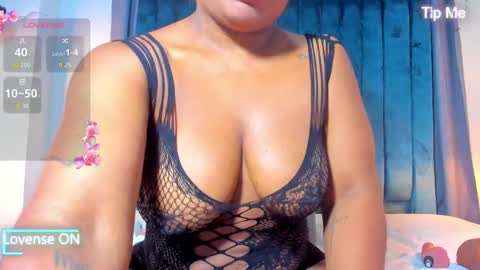 Snapshot of sweetebony_69 chatting on 05/12/26, 11:51 Mia online show from 05/12/26, 11:51