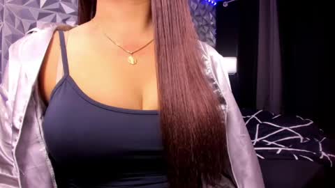sweetest_one4 online show from 05/22/26, 08:42