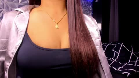 sweetest_one4 online show from 06/01/26, 10:55