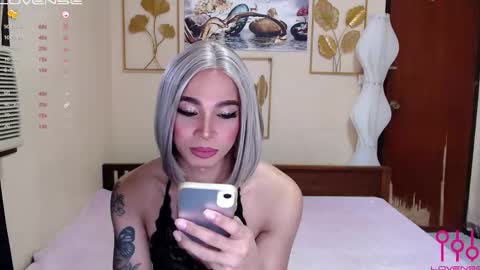 sweetkatniss online show from 09/18/25, 02:35