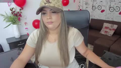 Fabiana online show from 02/14/25, 07:33