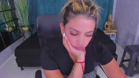 Fabiana online show from 06/29/26, 06:41