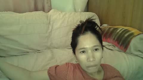 Snapshot of sweetfilipinawet chatting on 11/18/25, 01:11 Stacy online show from 11/18/25, 01:11