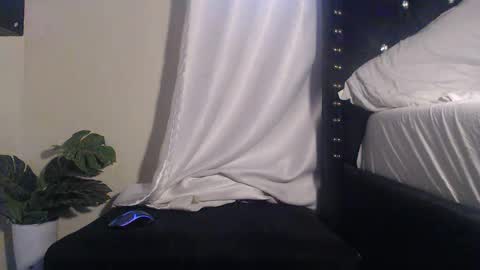 your favourite berry online show from 05/14/26, 12:01