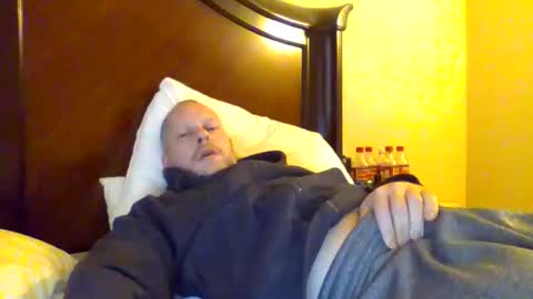 Snapshot of sweetg233 chatting on 01/24/25, 04:17 sweetg233 online show from 01/24/25, 04:17