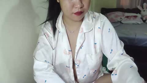 Snapshot of sweetgal_mica chatting on 05/14/26, 12:39 sweetgal_mica online show from 05/14/26, 12:39