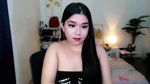 May online show from 10/11/25, 10:08