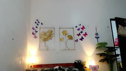 Snapshot of sweetgirl_mayxx chatting on 04/23/26, 12:56 May online show from 04/23/26, 12:56