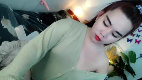 Snapshot of sweetgirl_mayxx chatting on 06/20/26, 10:45 May online show from 06/20/26, 10:45
