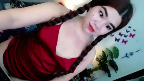 Snapshot of sweetgirl_mayxx chatting on 07/28/26, 06:07 May online show from 07/28/26, 06:07