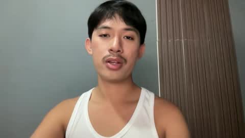 Snapshot of sweetguy102103 chatting on 02/07/26, 04:38 khrayan online show from 02/07/26, 04:38