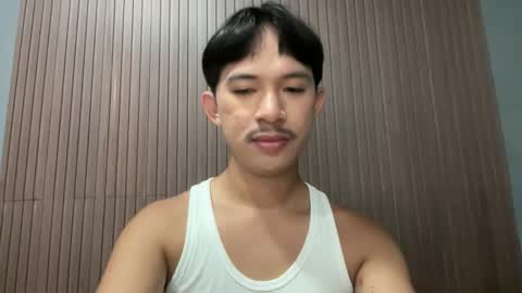 Snapshot of sweetguy102103 chatting on 03/09/26, 01:20 khrayan online show from 03/09/26, 01:20