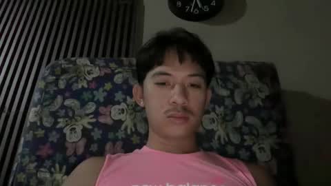Snapshot of sweetguy102103 chatting on 03/15/26, 09:37 khrayan online show from 03/15/26, 09:37