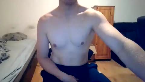 sweetguy8210 online show from 10/30/25, 05:02