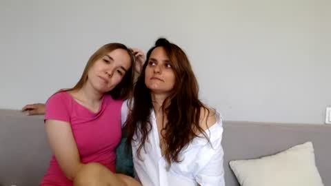 Alina and Mia online show from 07/14/26, 05:56