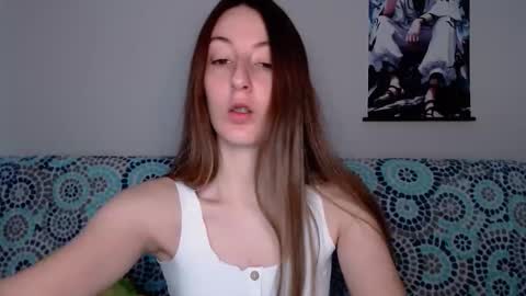 Emma  online show from 09/18/25, 07:10