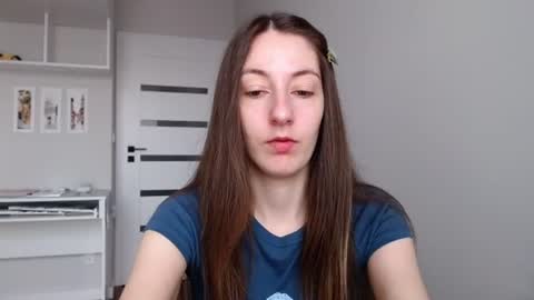 Snapshot of sweetheart_77 chatting on 07/16/26, 08:42 Emma online show from 07/16/26, 08:42